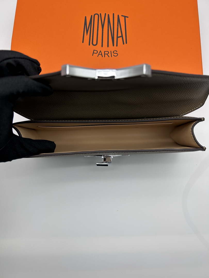 Moynat MC8L9V Gabrielle Clutch Silver Hardware Mt1007