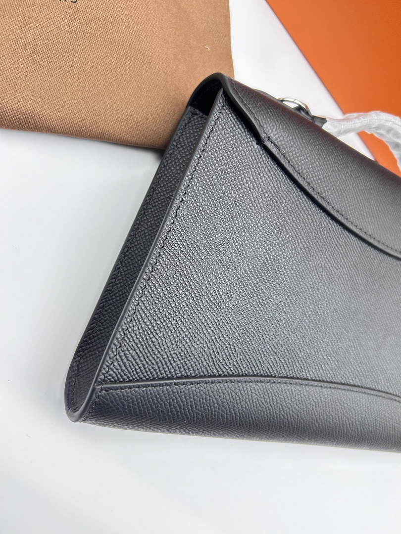 Moynat MC8L9V Gabrielle Clutch Silver Hardware Mt1008