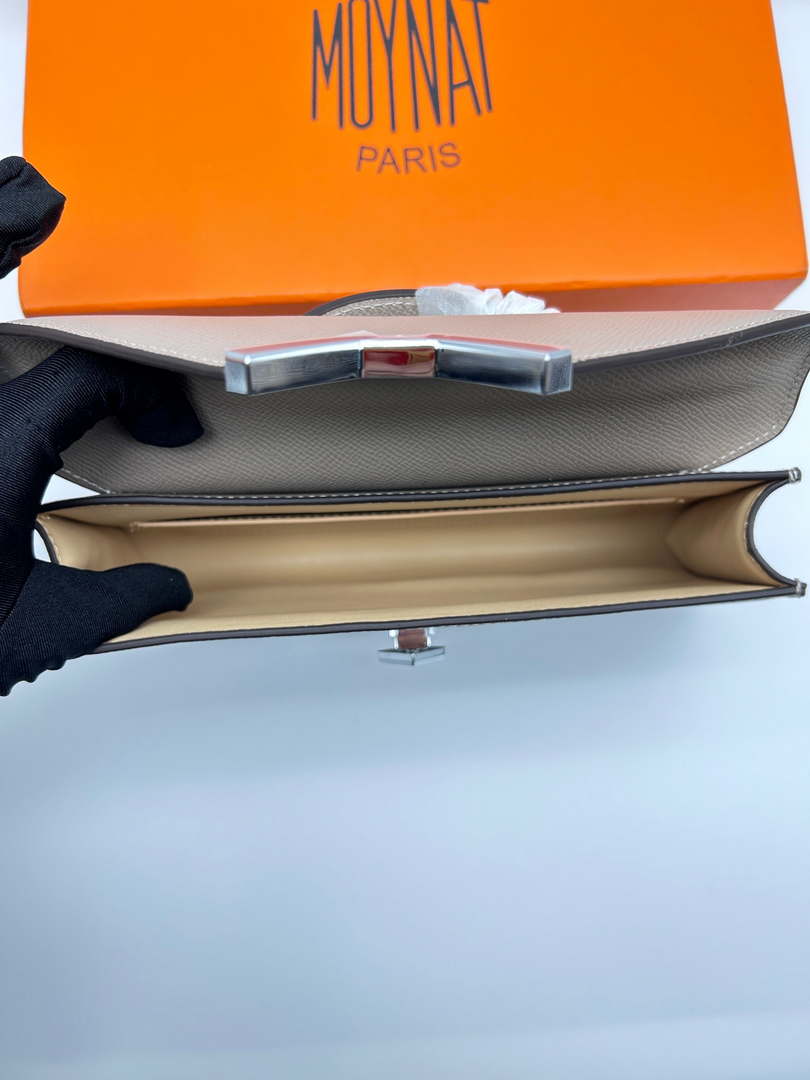 Moynat MC8L9V Gabrielle Clutch Silver Hardware Mt1009