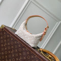 Louis Vuitton LV M29879 Pochette Hills Bag Monogram Emblème Peuplier