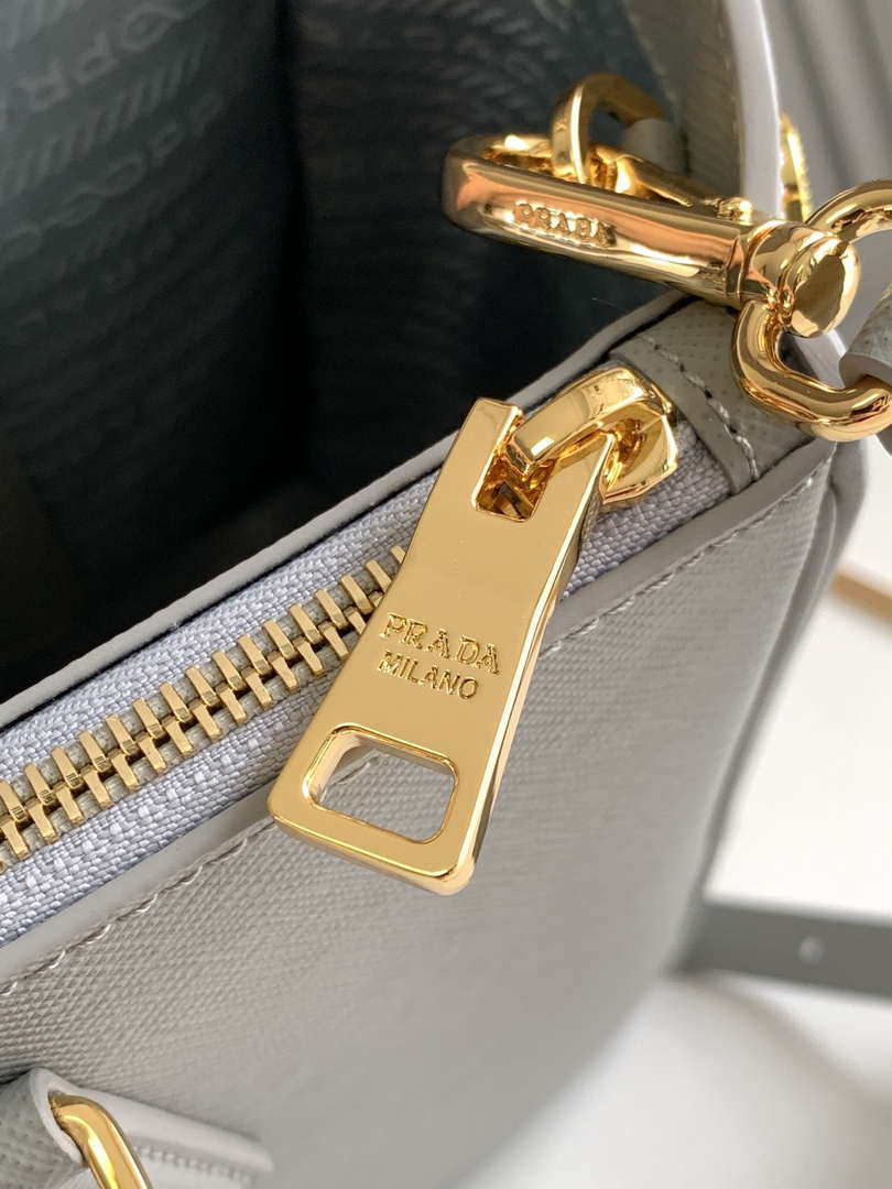 Prada 1BA274 Large Prada Galleria Saffiano leather bag Gray