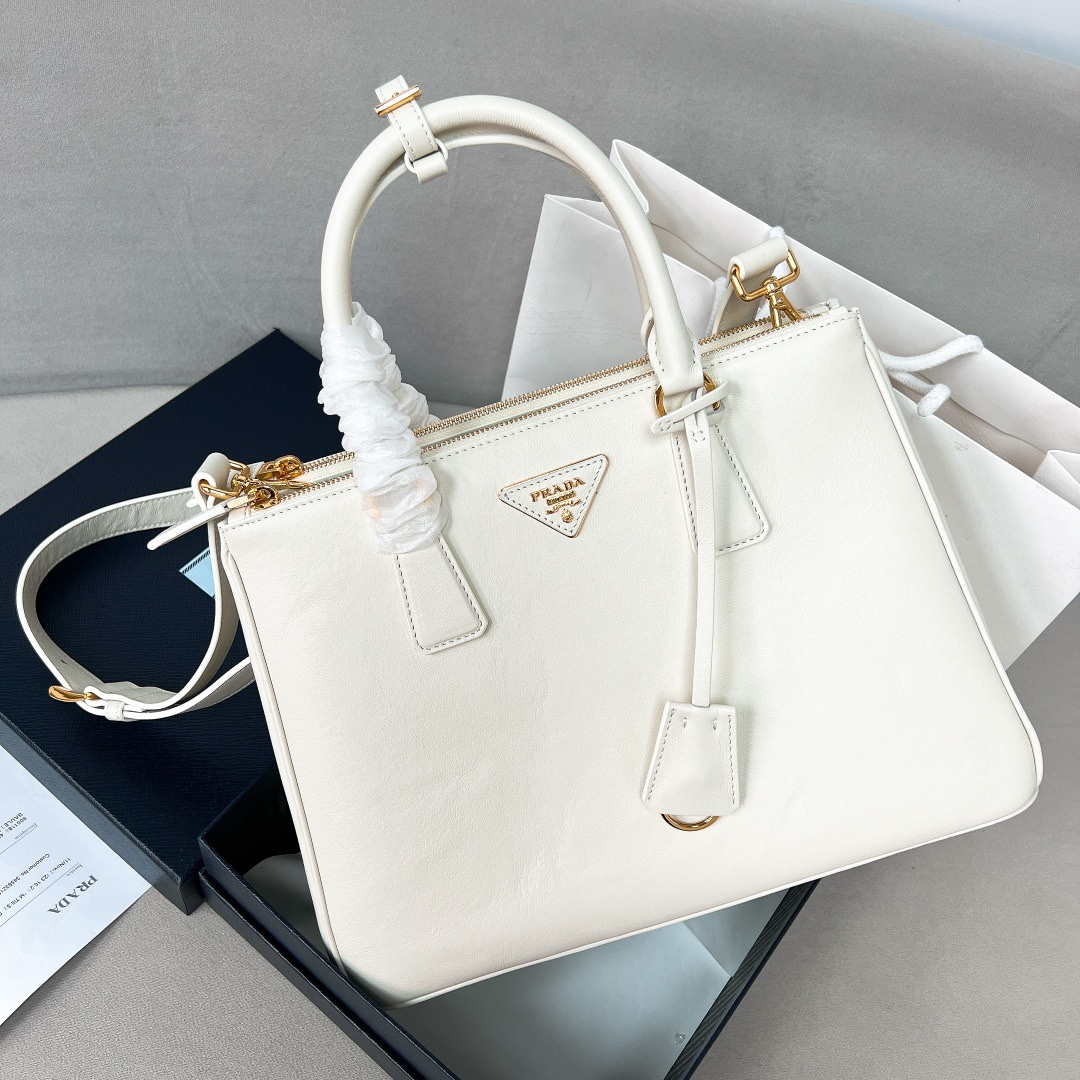 Prada 1BA274 Large Prada Smooth leather bag White