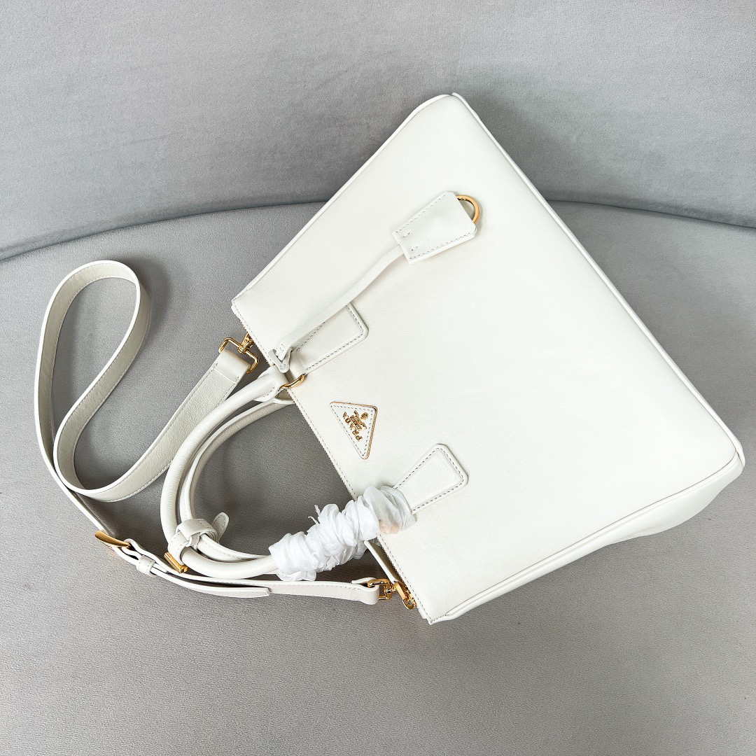 Prada 1BA274 Large Prada Smooth leather bag White