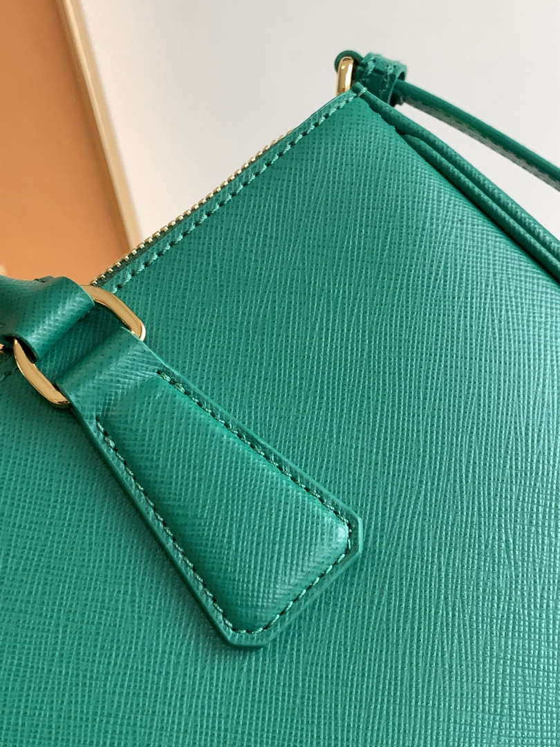 Prada 1BA274 Large Prada Galleria Saffiano leather bag Green