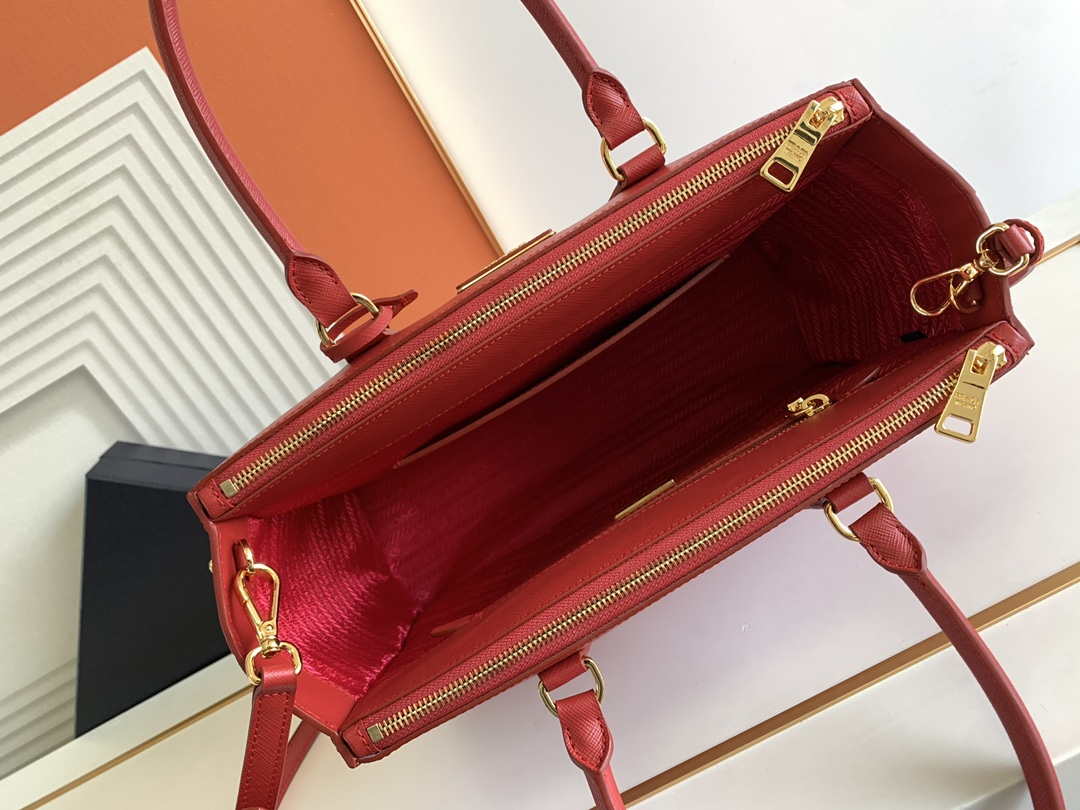 Prada 1BA274 Large Prada Galleria Saffiano leather bag Red