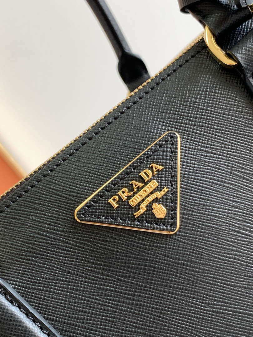 Prada 1BA274 Large Prada Galleria Saffiano leather bag Black