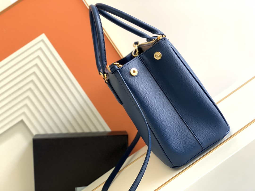 Prada 1BA274 Large Prada Galleria Saffiano leather bag Blue