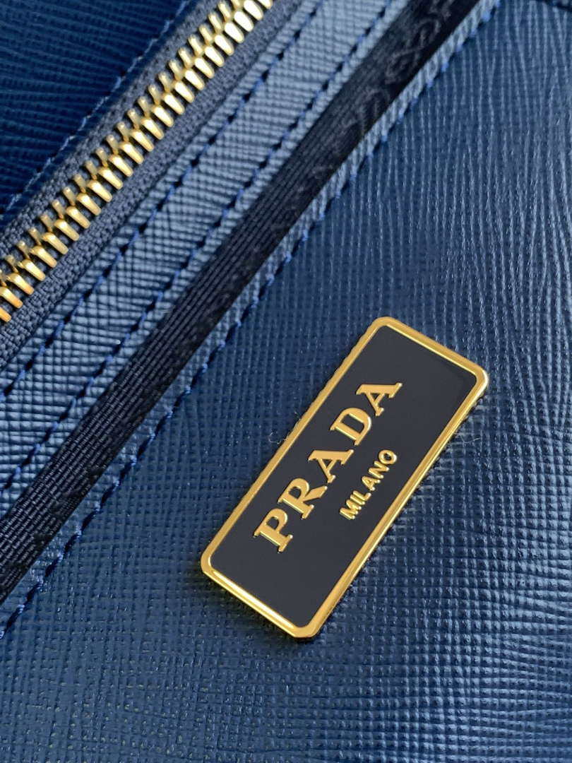 Prada 1BA274 Large Prada Galleria Saffiano leather bag Blue