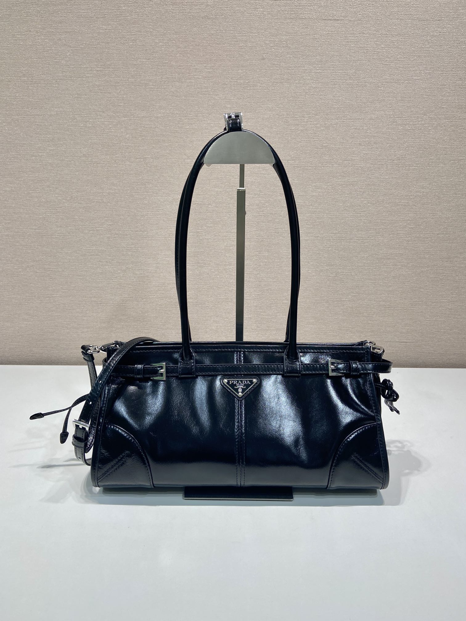 Prada 1BA426 Medium leather handbag Black