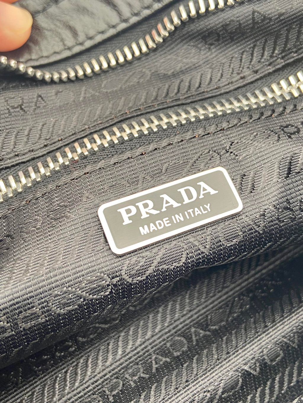 Prada 1BA426 Medium leather handbag Black