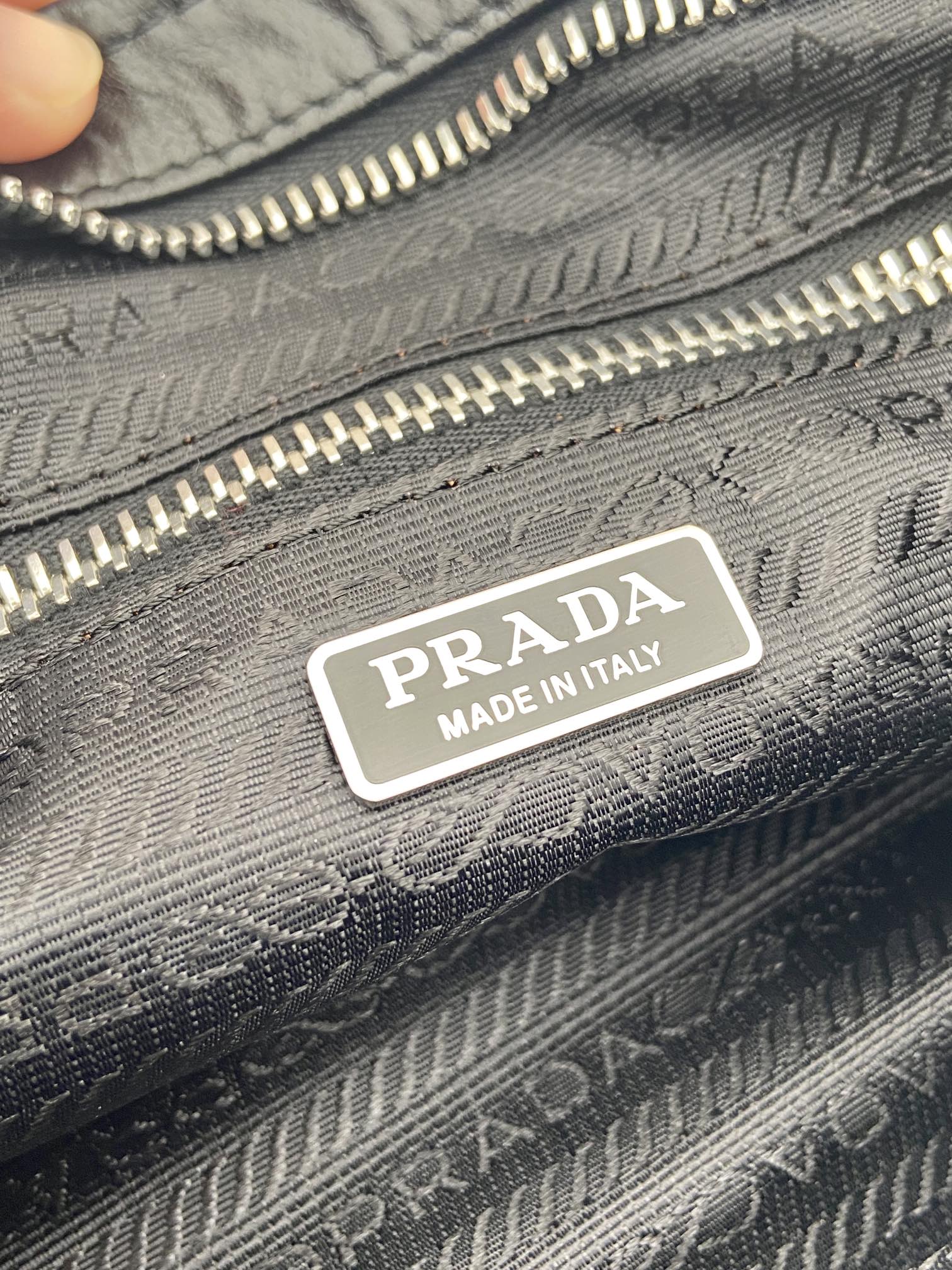 Prada 1BA426 Medium leather handbag Black