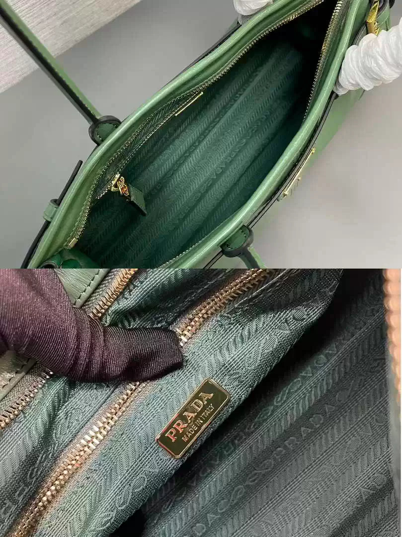 Prada 1BA426 Medium leather Handbag Green