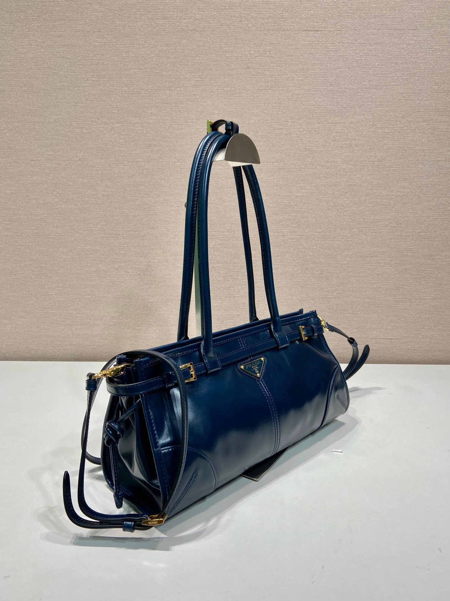 Prada 1BA426 Medium leather handbag Navy Blue