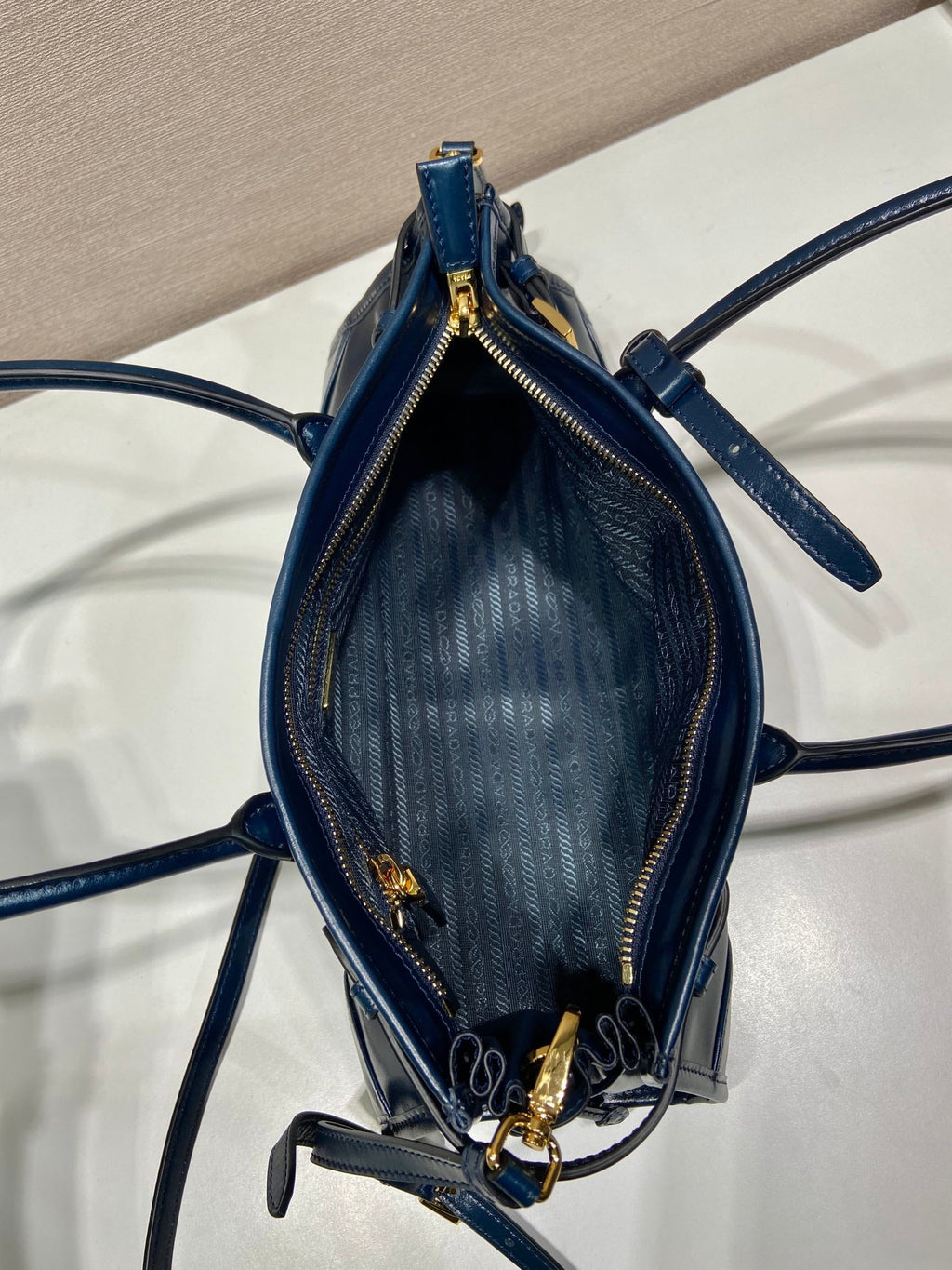 Prada 1BA426 Medium leather handbag Navy Blue