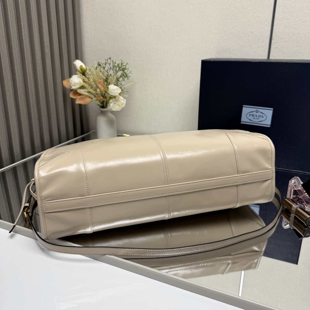 Prada 1BA439 Prada Bonnie extra large leather handbag Apricot