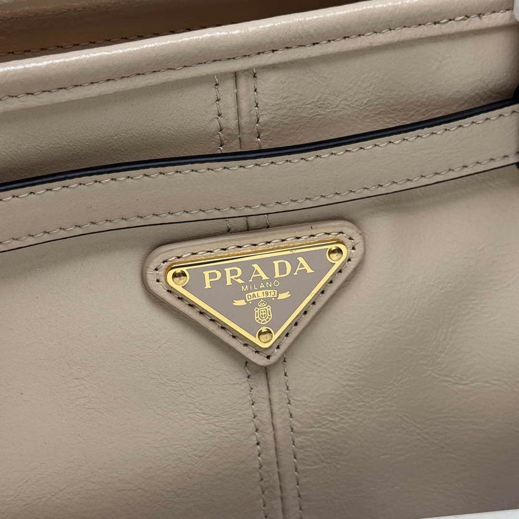Prada 1BA439 Prada Bonnie extra large leather handbag Apricot