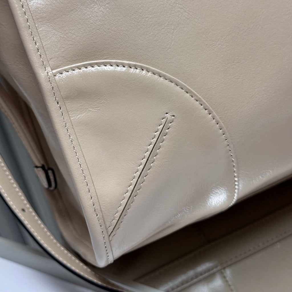 Prada 1BA439 Prada Bonnie extra large leather handbag Apricot