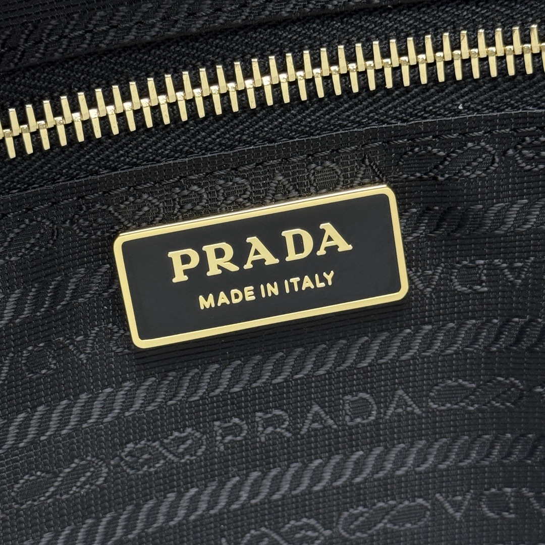 Prada 1BA439 Prada Bonnie extra large leather handbag black