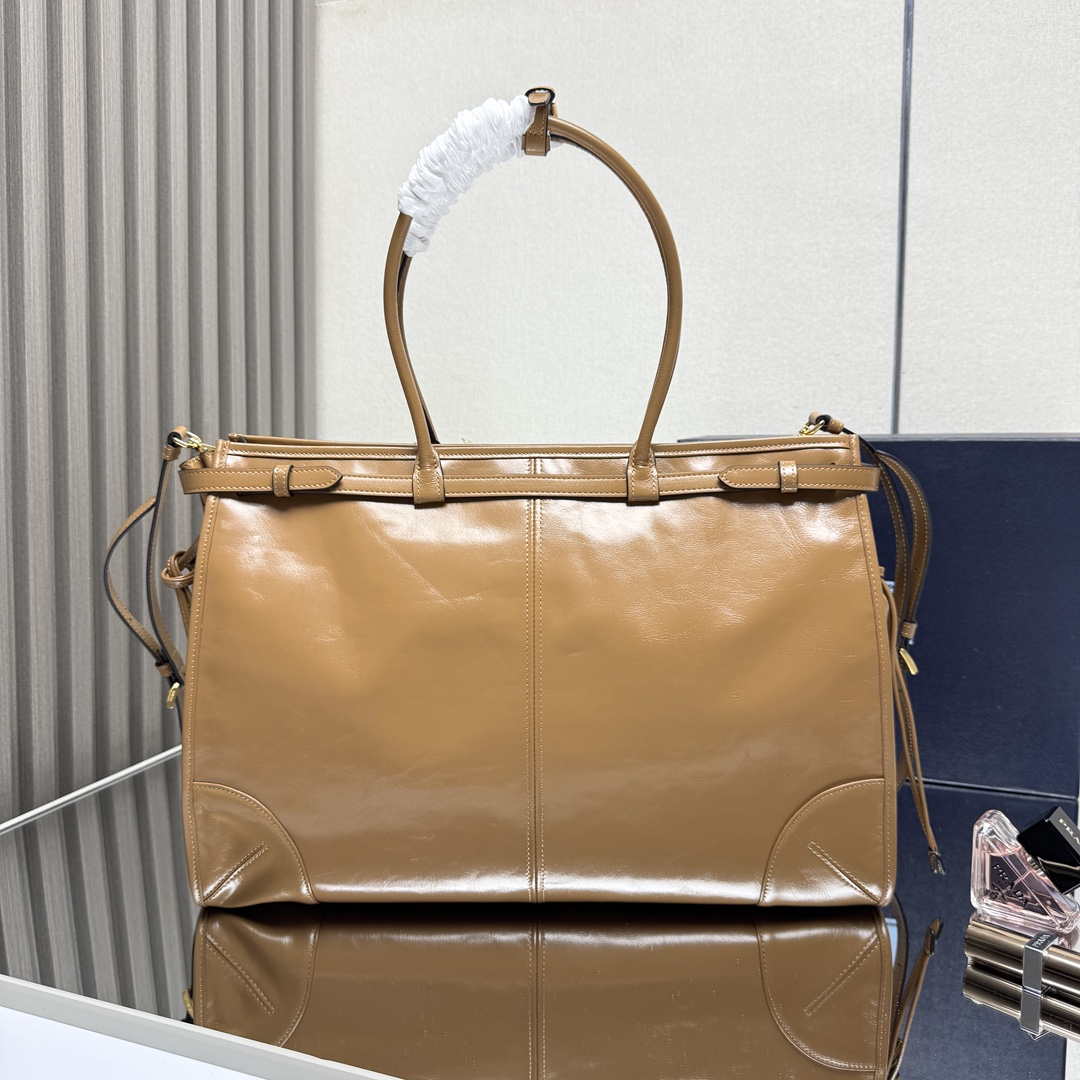 Prada 1BA439 Prada Bonnie extra large leather handbag Brown