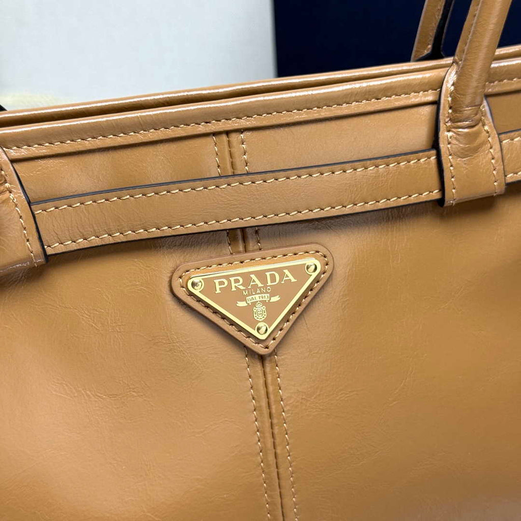 Prada 1BA439 Prada Bonnie extra large leather handbag Brown