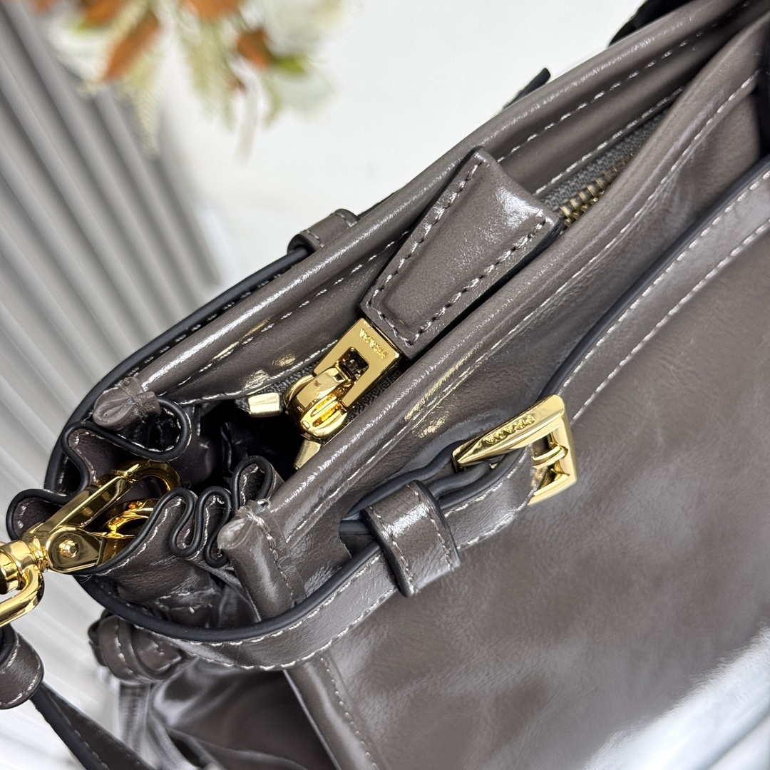 Prada 1BA439 Prada Bonnie extra large leather handbag Gray - Default Title - View 7