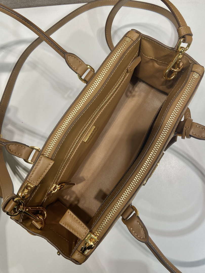 Prada 1BA457 Medium Prada Galleria leather bag Brown