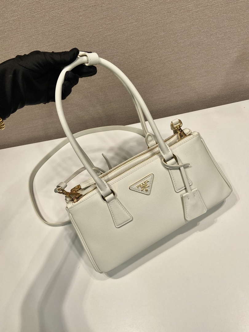 Prada 1BA457 Medium Prada Galleria leather bag White