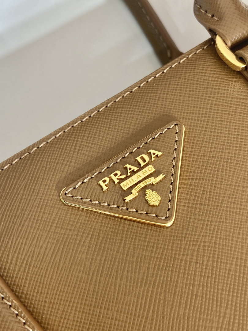 Prada 1BA863 Medium Prada Galleria Saffiano leather bag Cross pattern Natural