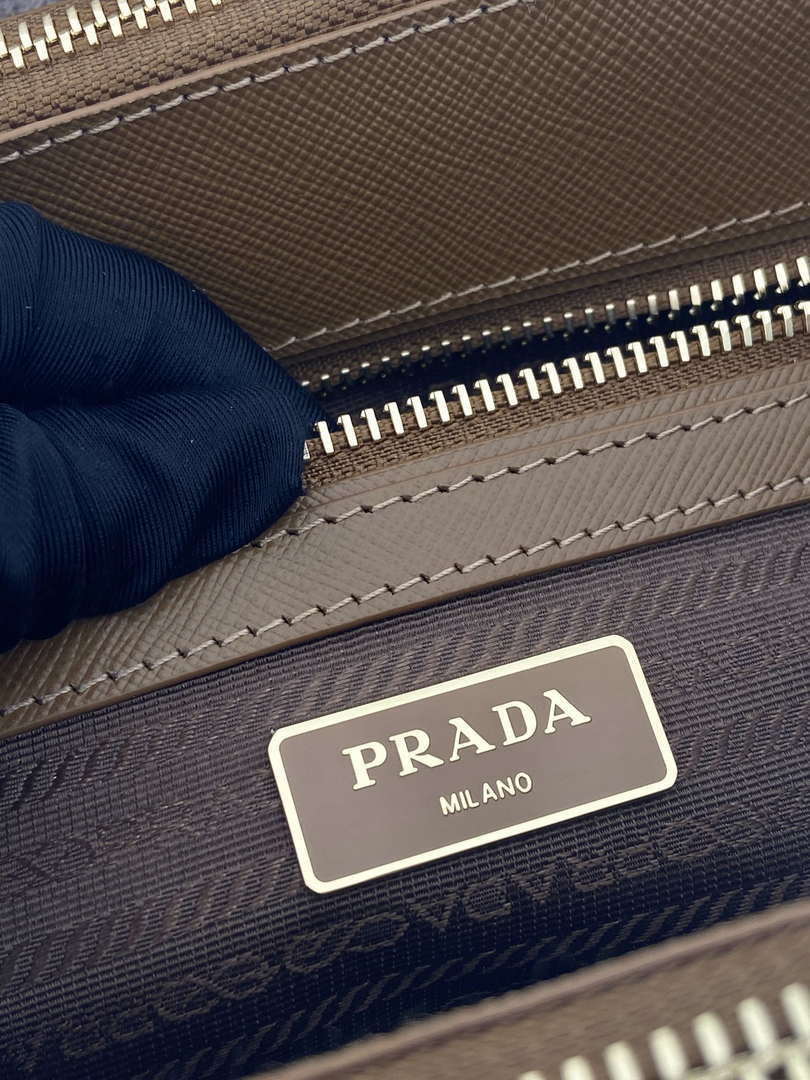 Prada 1BA863 Medium Prada Galleria Saffiano leather bag Cross pattern Natural