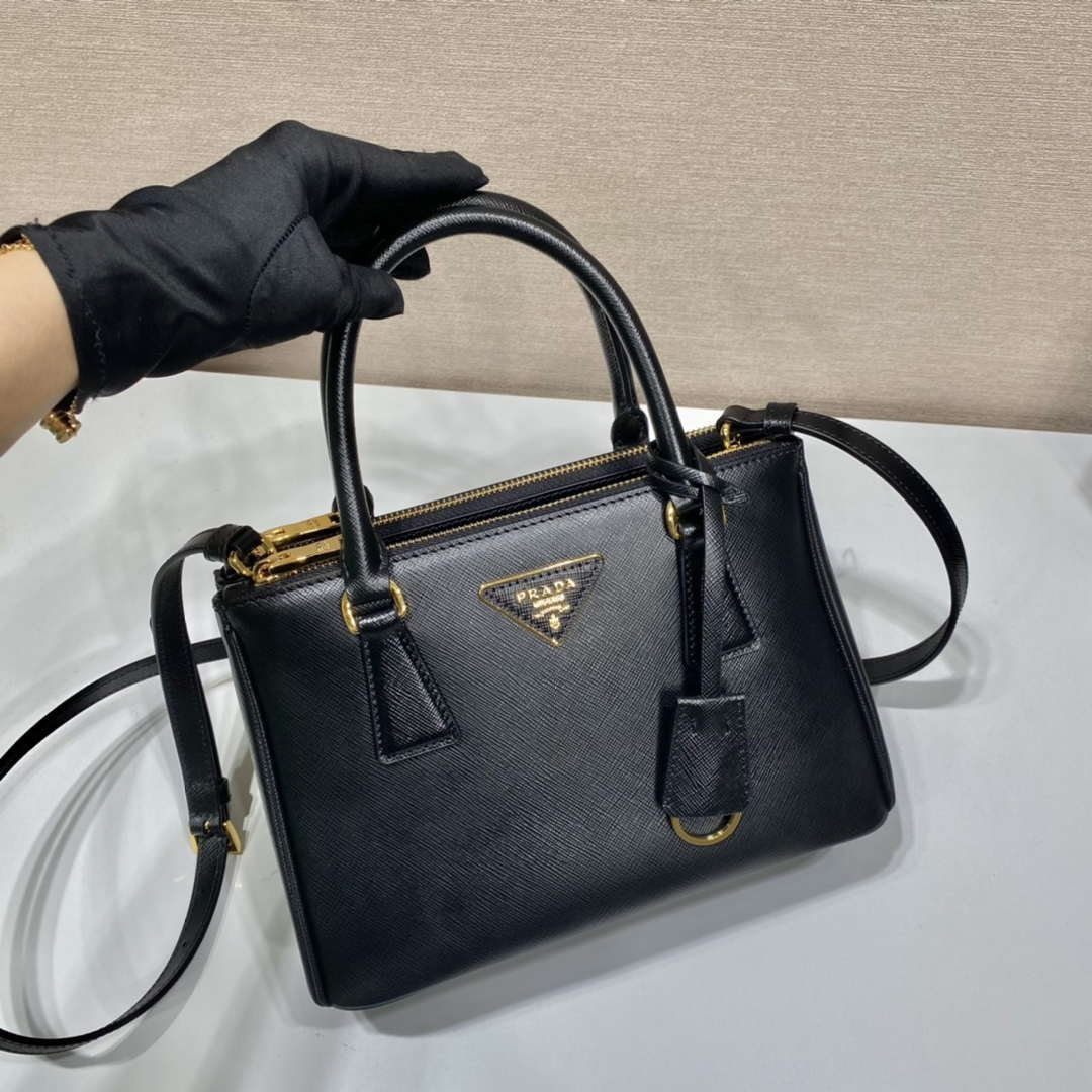 Prada 1BA896 Small Prada Galleria Saffiano leather bag Black
