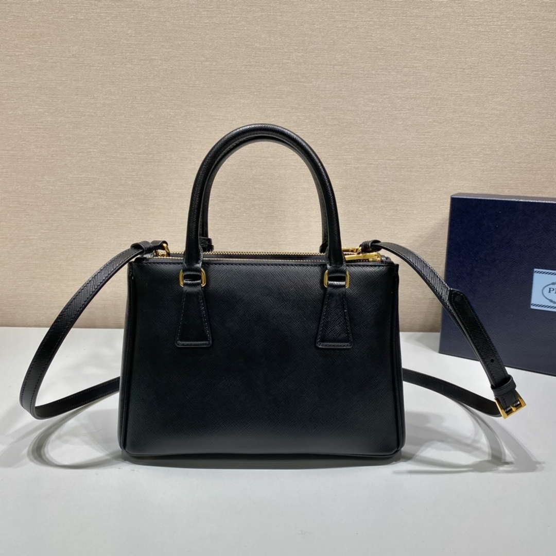 Prada 1BA896 Small Prada Galleria Saffiano leather bag Black