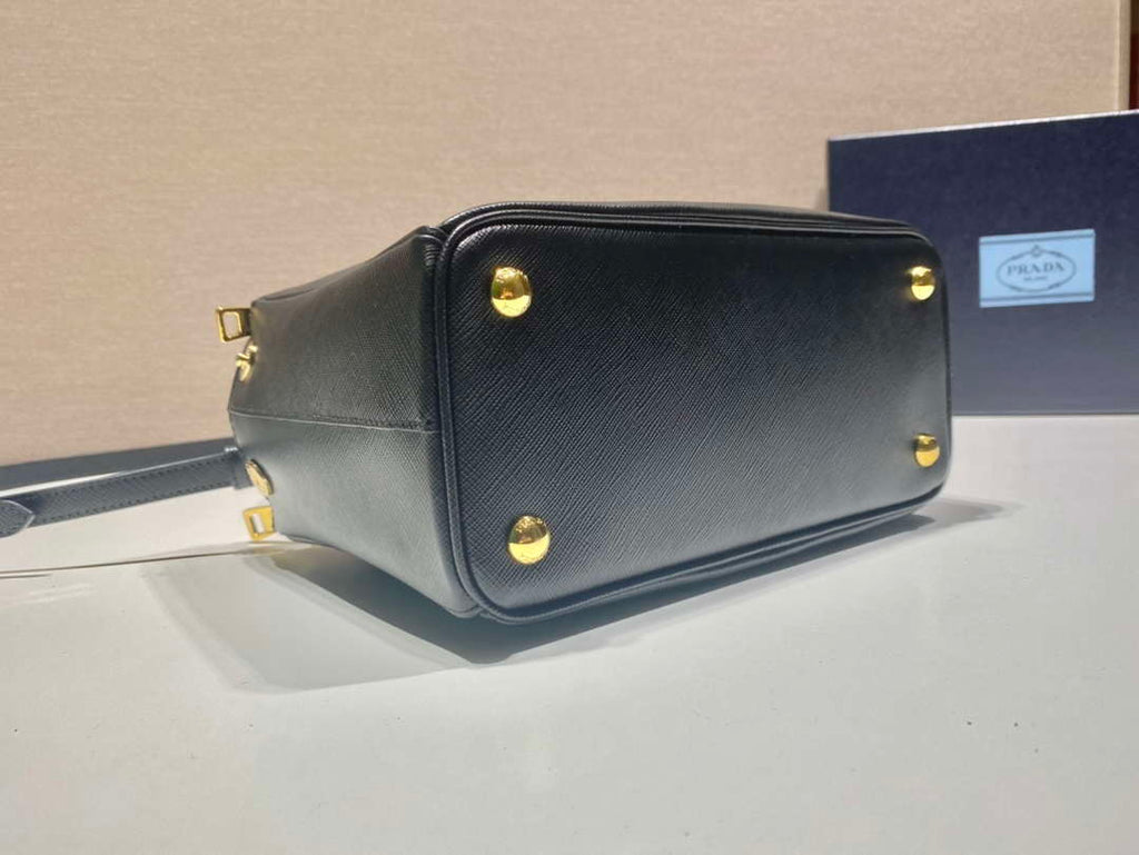 Prada 1BA896 Small Prada Galleria Saffiano leather bag Black