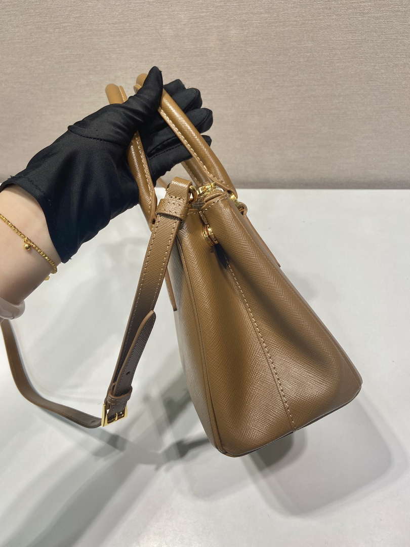 Prada 1BA896 Small Prada Galleria Saffiano leather bag Natural