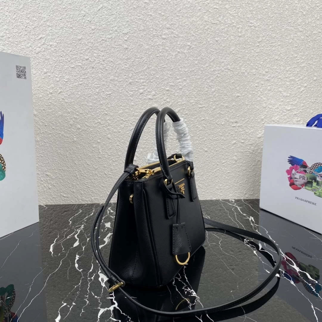 Prada 1BA906 Prada Galleria Saffiano leather mini-bag Black
