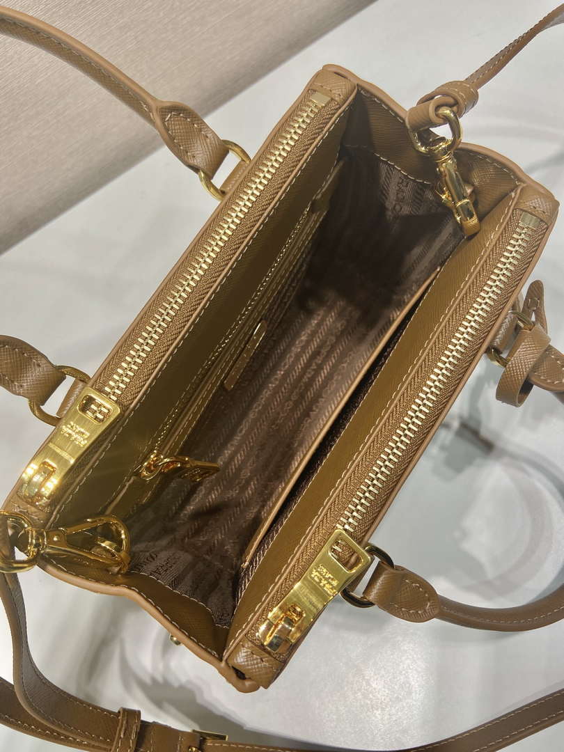 Prada 1BA906 Prada Galleria Saffiano leather mini-bag Natural