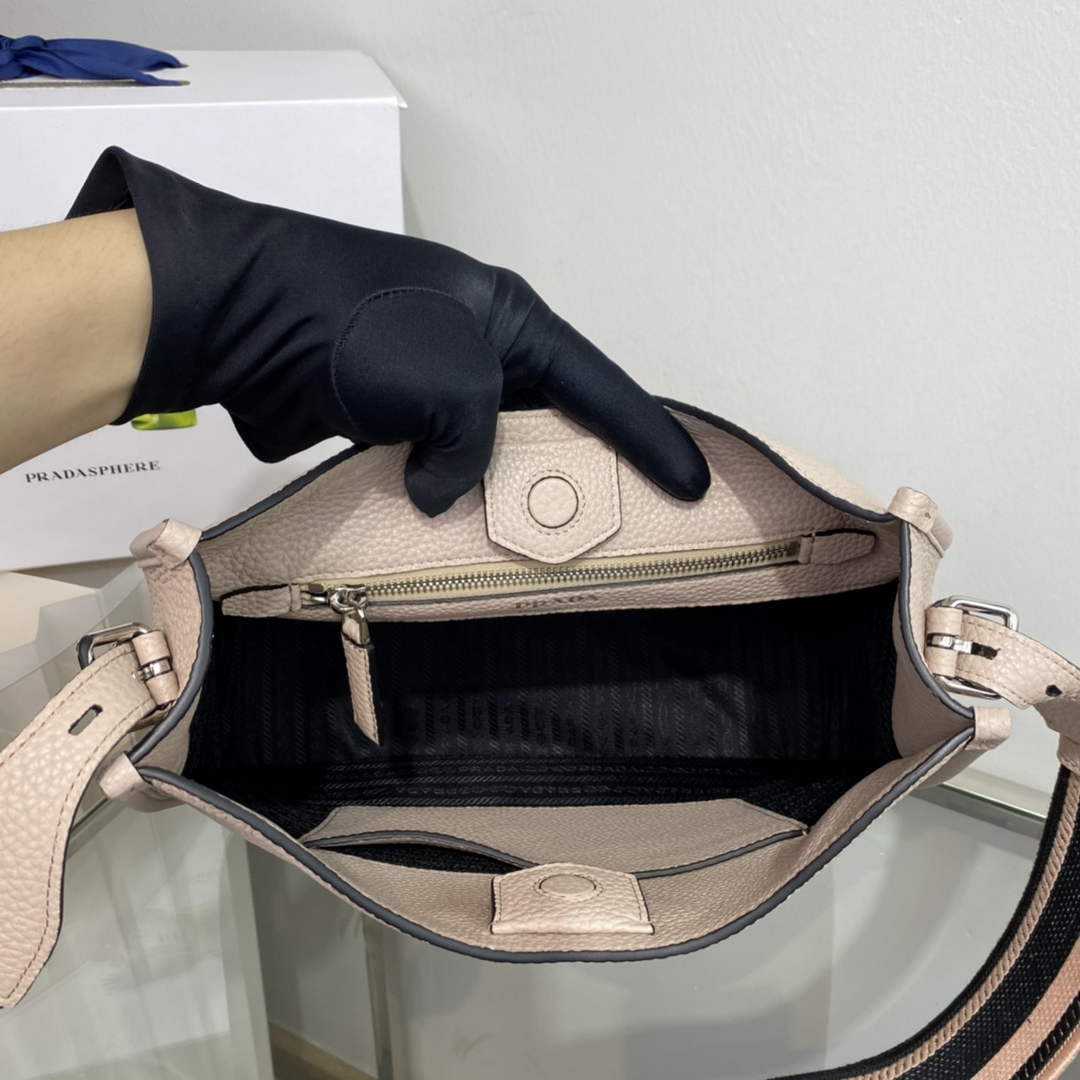 Prada Leather hobo bag 1BC073 In Pink