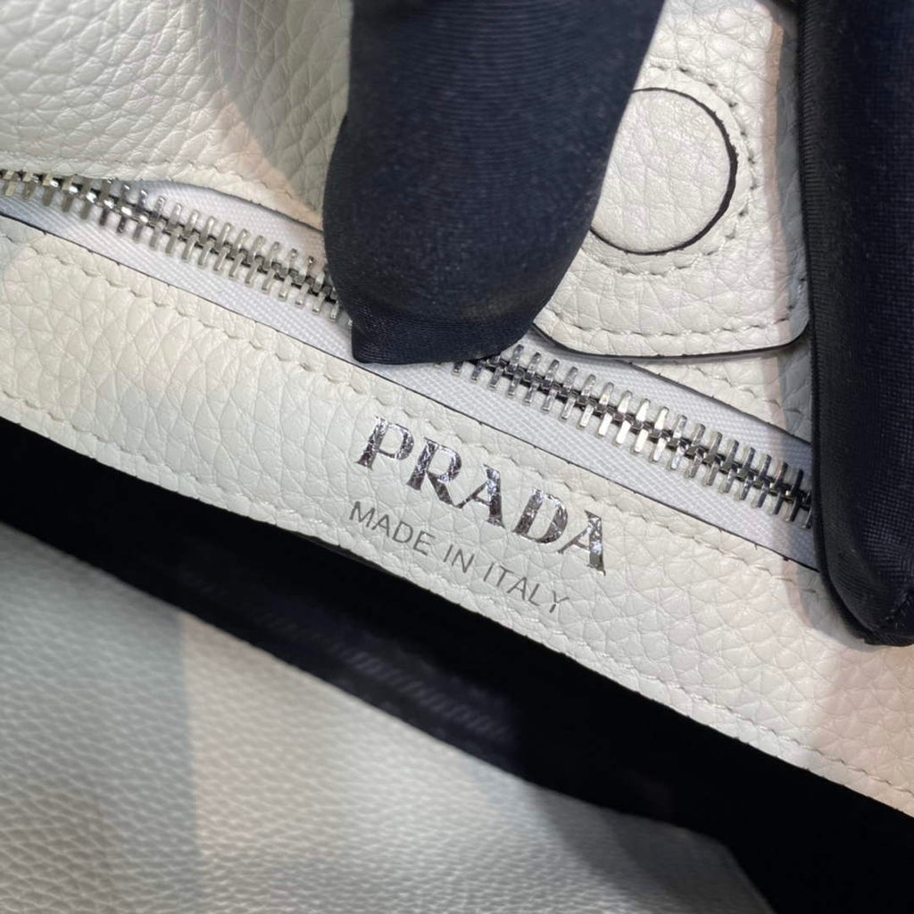 Prada Leather hobo bag 1BC073 white