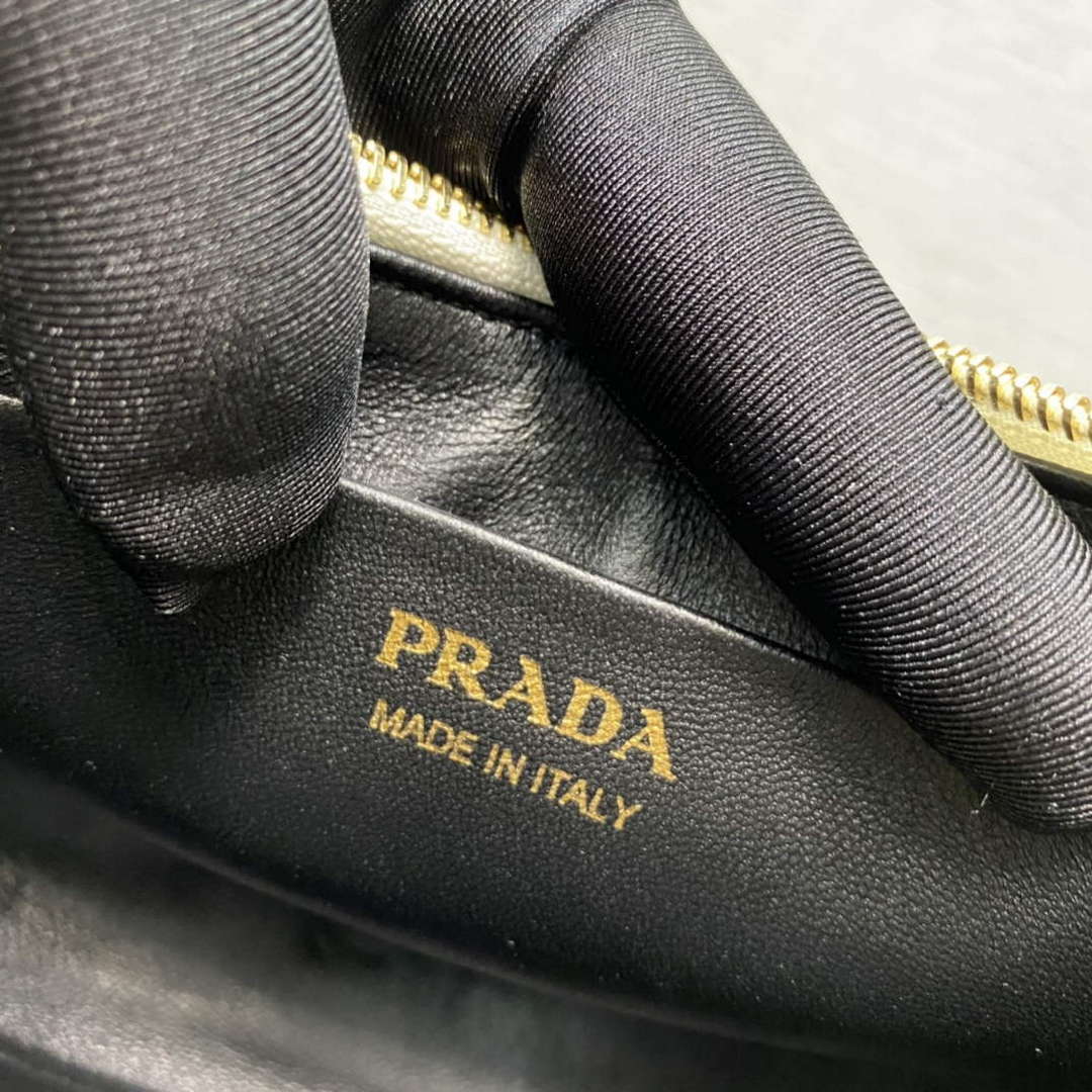 Prada 1BC194 Prada Arqu¨¦ Leather Shoulder Bag White