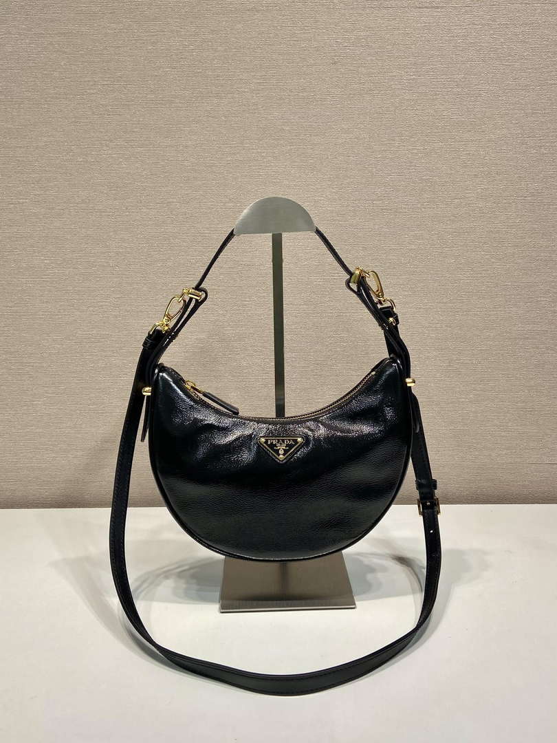 Prada 1BC194 Prada Arqu¨¦ naplak patent leather shoulder bag Black