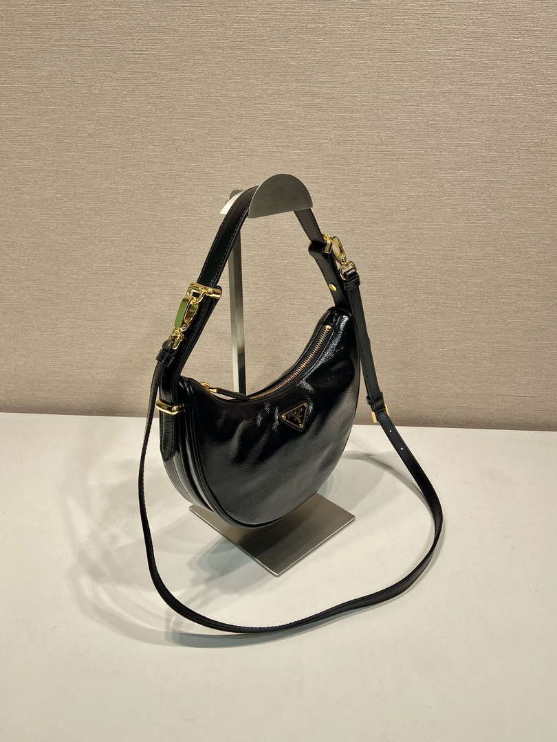 Prada 1BC194 Prada Arqu¨¦ naplak patent leather shoulder bag Black