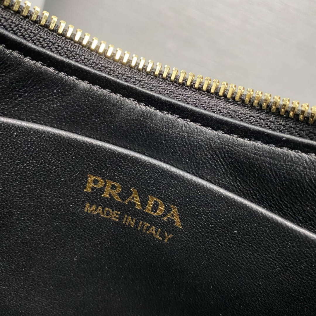 Prada 1BC194 Prada Arqu¨¦ Re-Nylon and Brushed Leather Shoulder Bag Black