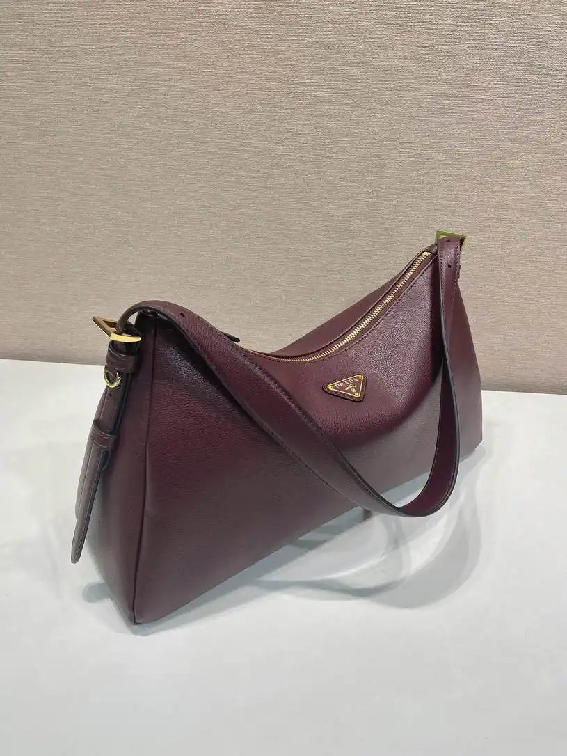 Prada 1BC228 Prada Aim¨¨e Large leather shoulder bag Wine Red