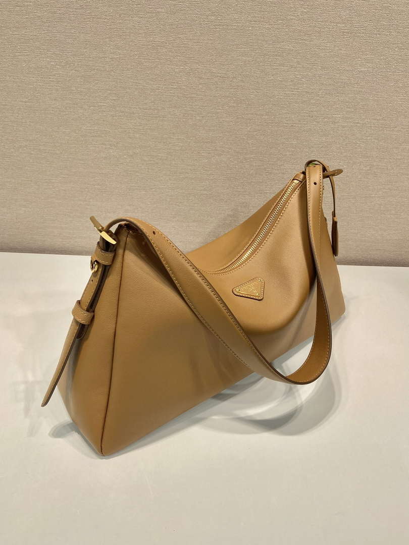 Prada 1BC228 Prada Aim¨¨e Large leather shoulder bag Brown