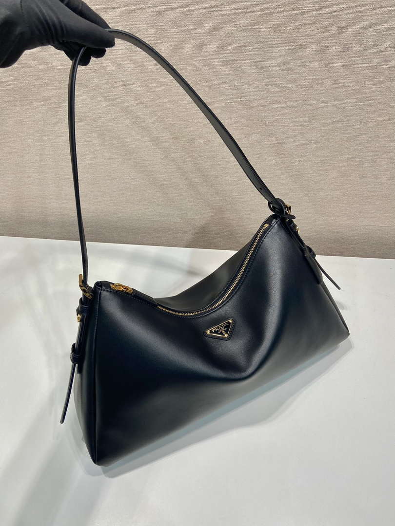 Prada 1BC228 Prada Aim¨¨e Large leather shoulder bag black