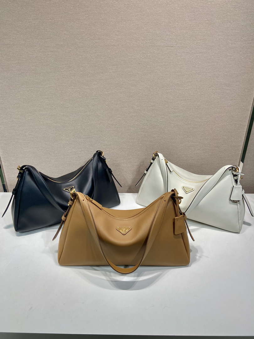 Prada 1BC228 Prada Aim¨¨e Large leather shoulder bag black