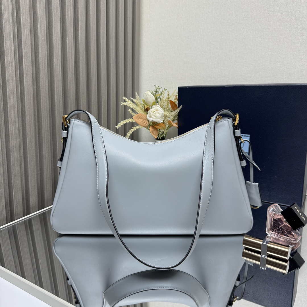 Prada 1BC228 Prada Aim¨¨e Large leather shoulder bag Light Blue