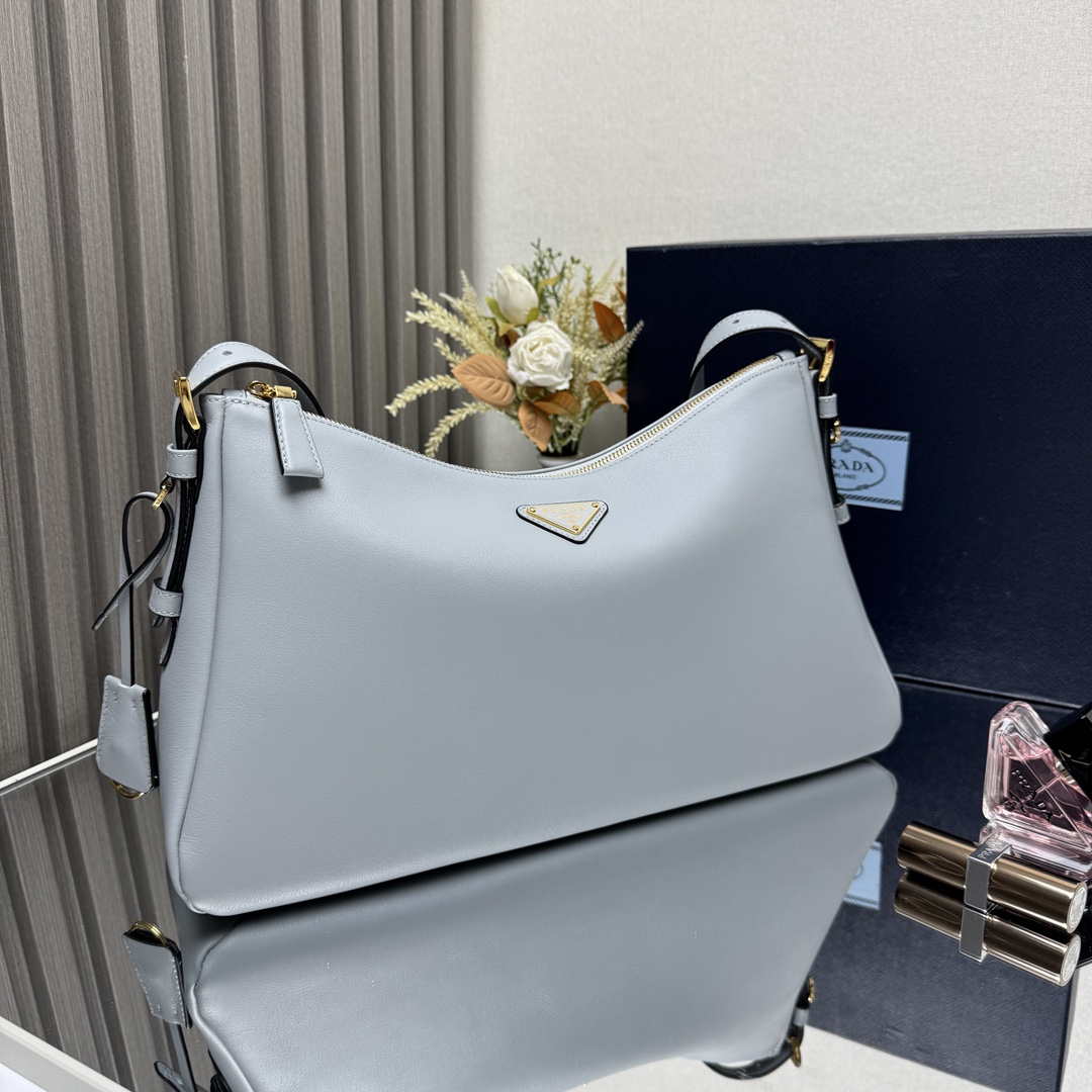 Prada 1BC228 Prada Aim¨¨e Large leather shoulder bag Light Blue
