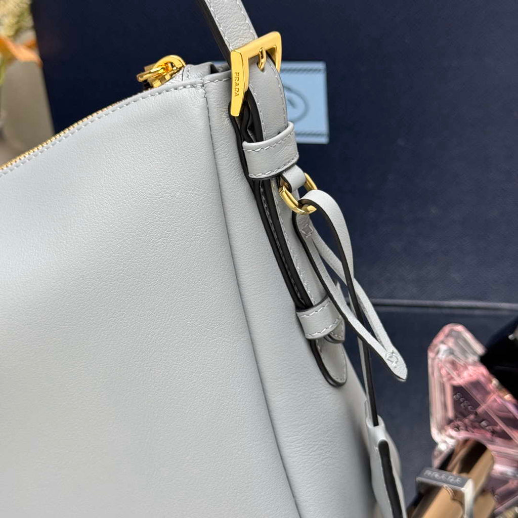Prada 1BC228 Prada Aim¨¨e Large leather shoulder bag Light Blue