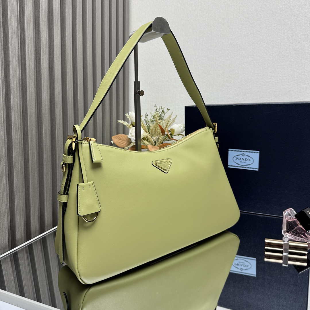 Prada 1BC228 Prada Aim¨¨e Large leather shoulder bag Light Green