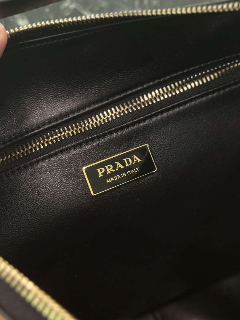 Prada 1BC228 Prada Aim¨¨e Large printed leather shoulder bag Honey